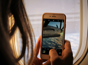 چرا در سفر هوایی موبایل را خاموش می‌کنیم؟